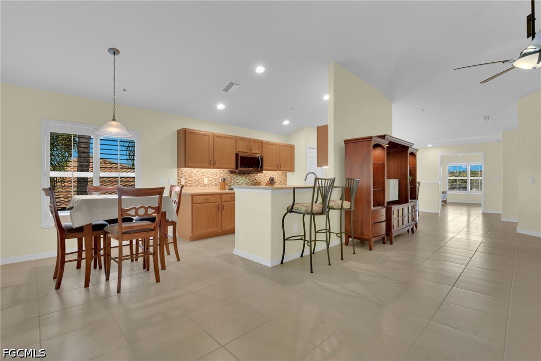 2 Bed Condominium for Sale in Whispering Palms, photo 9