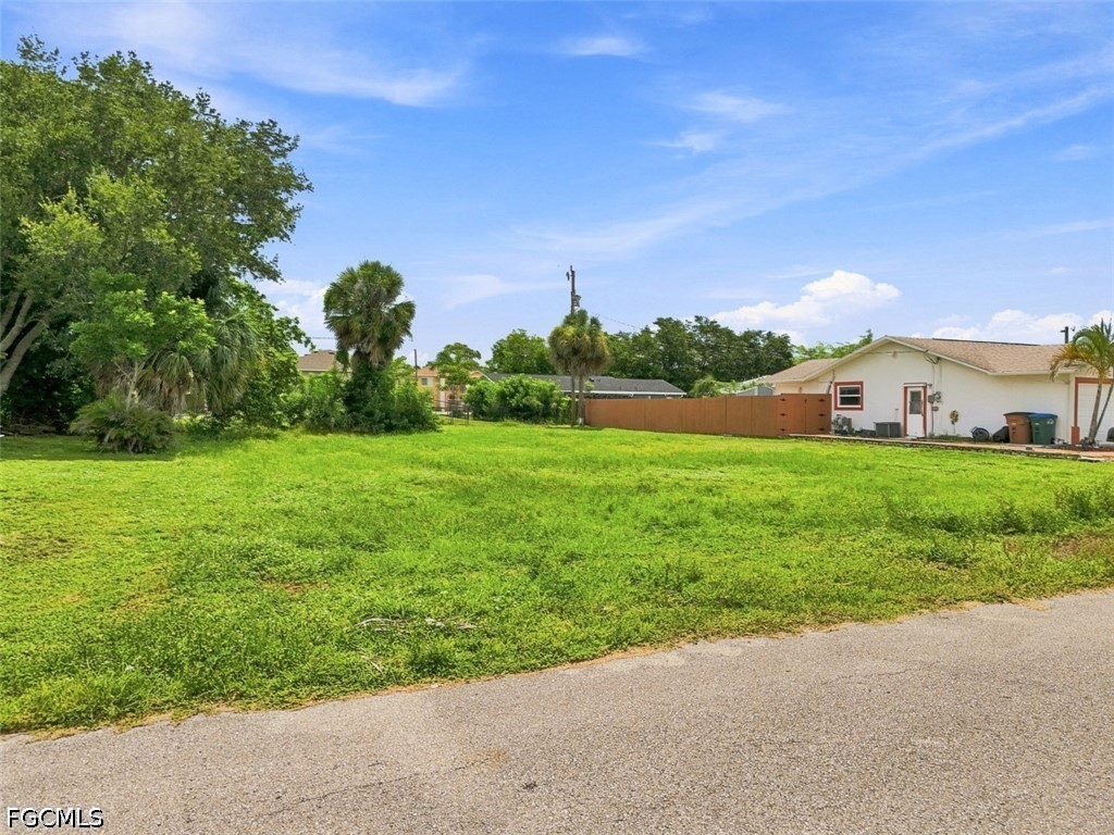Residential for Sale in Cape Coral, photo 9