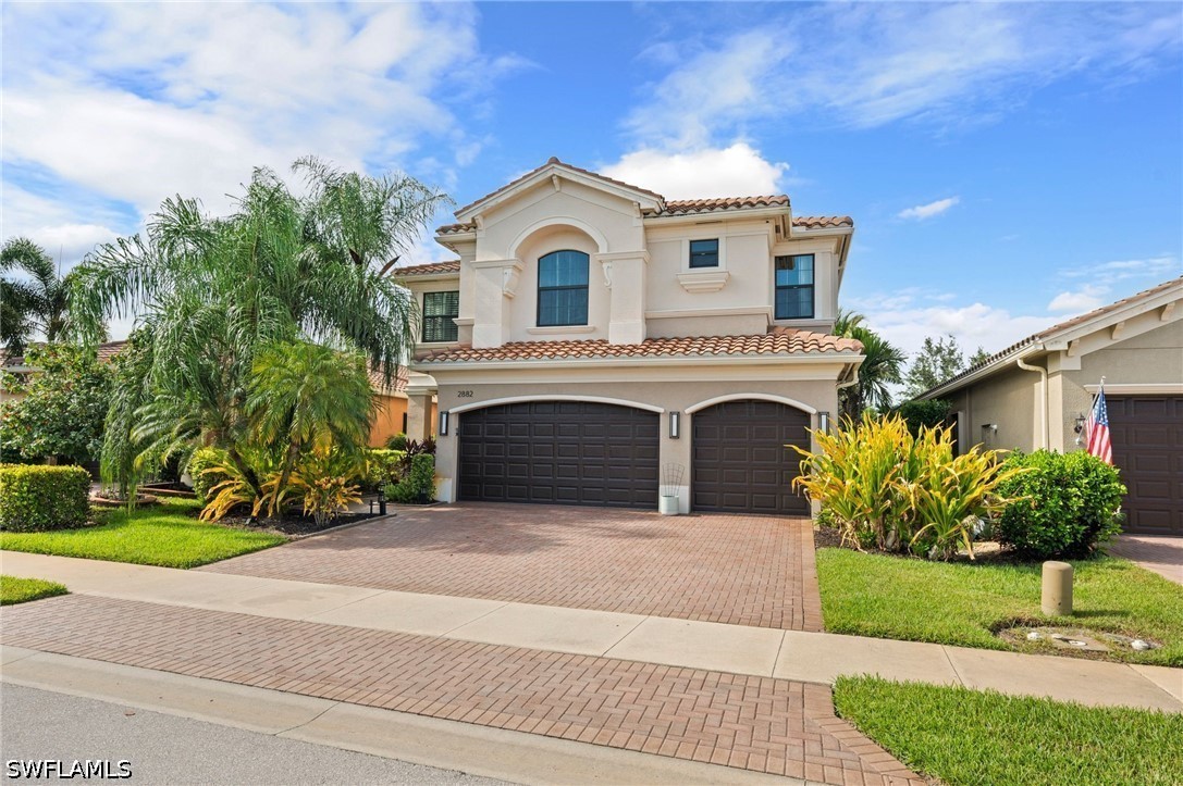 6 Bed Pool Home for Sale in Riverstone, photo 9