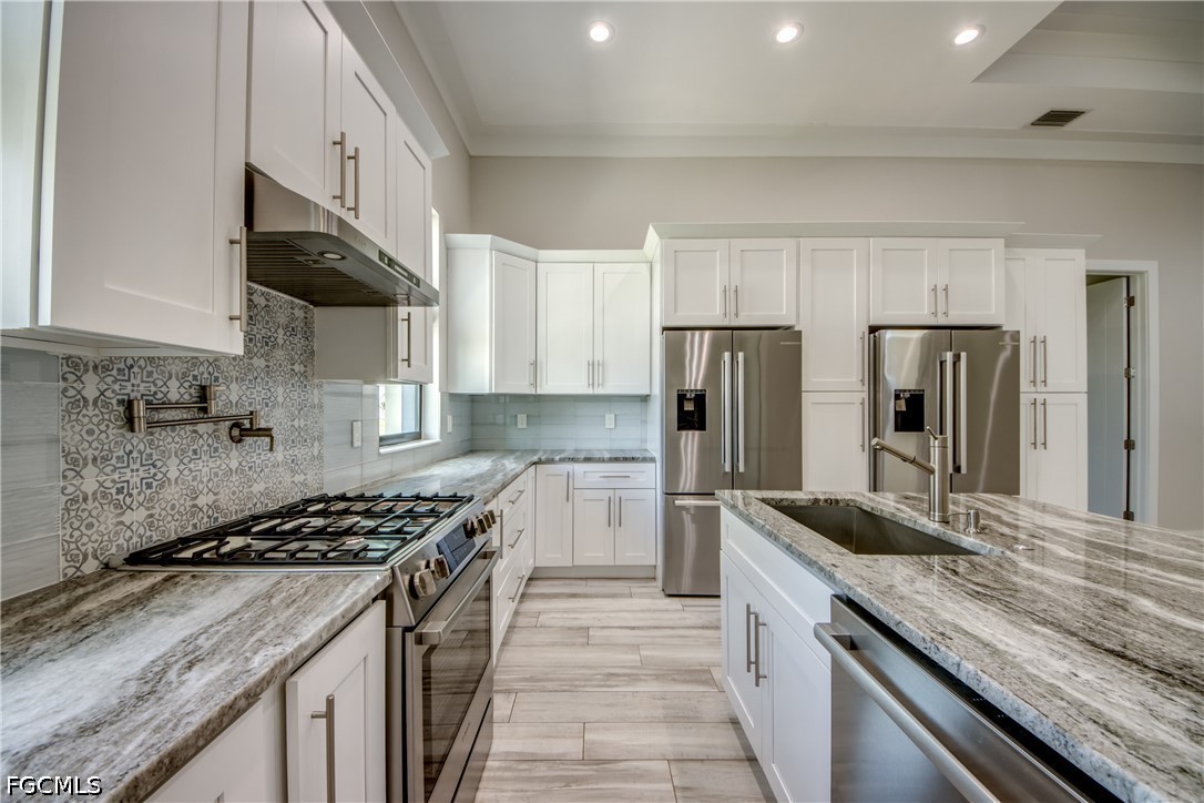 6 Bed Pool Home for Sale in Cape Coral, photo 9