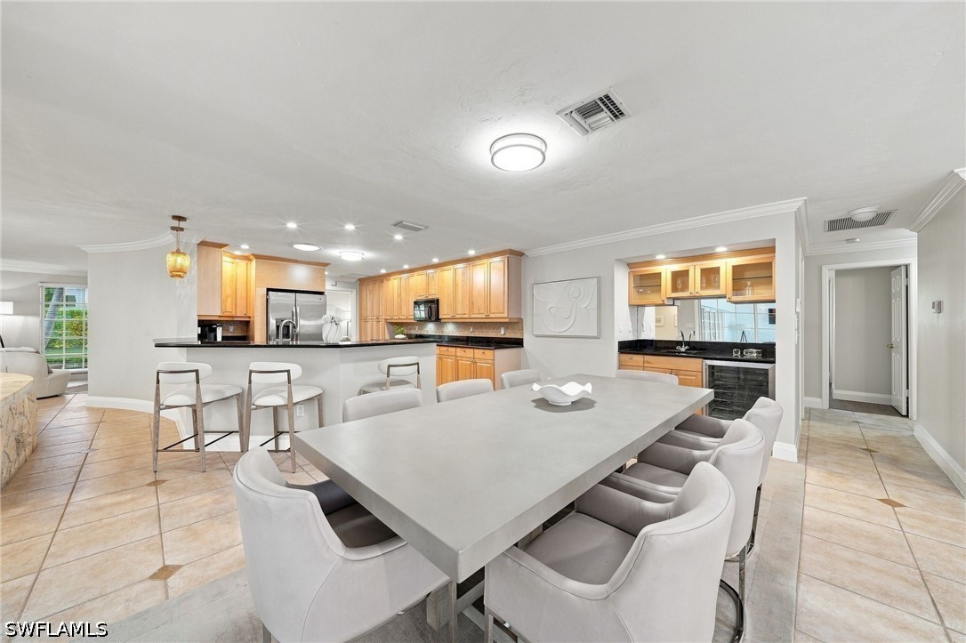 4 Bed Pool Home for Sale in Park Shore, photo 9
