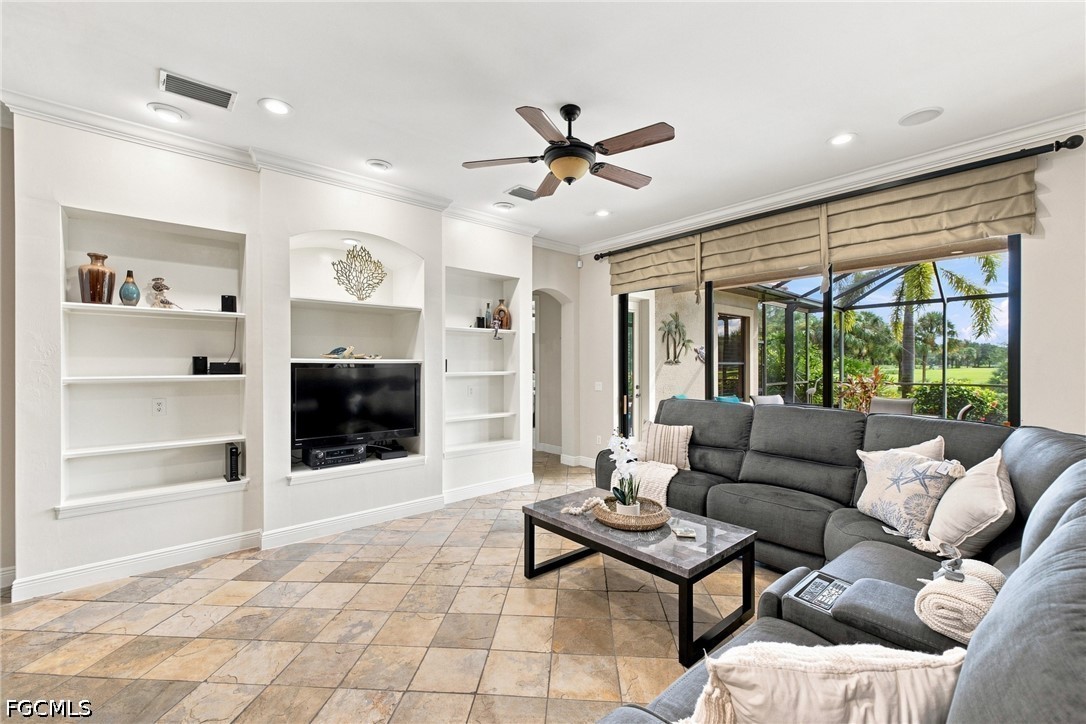 3 Bed Pool Home for Sale in Country Club, photo 9