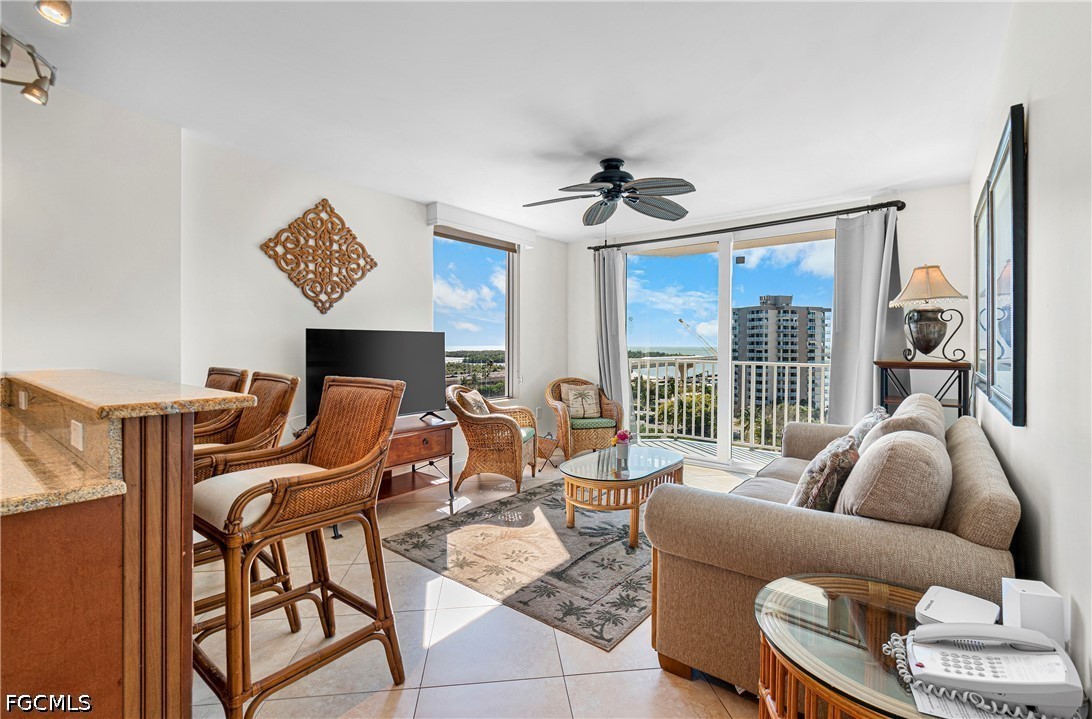 1 Bed Waterfront Home for Sale in Bonita Springs, photo 9
