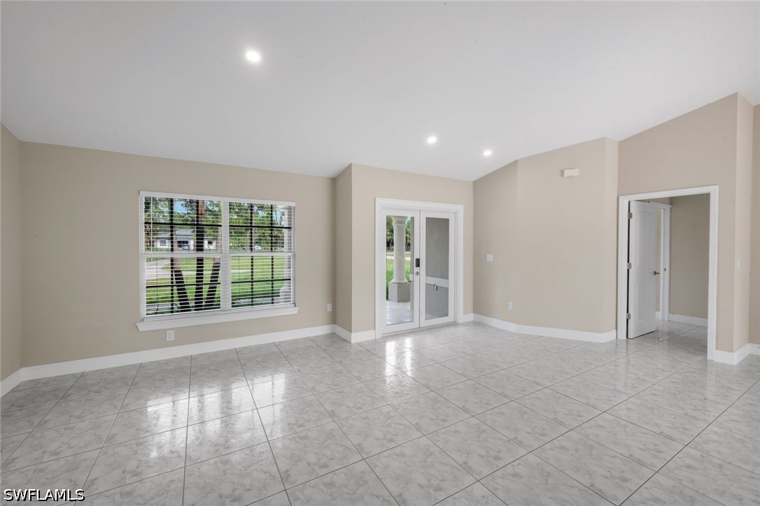 3 Bed Pool Home for Sale in Golden Gate Estates, photo 9