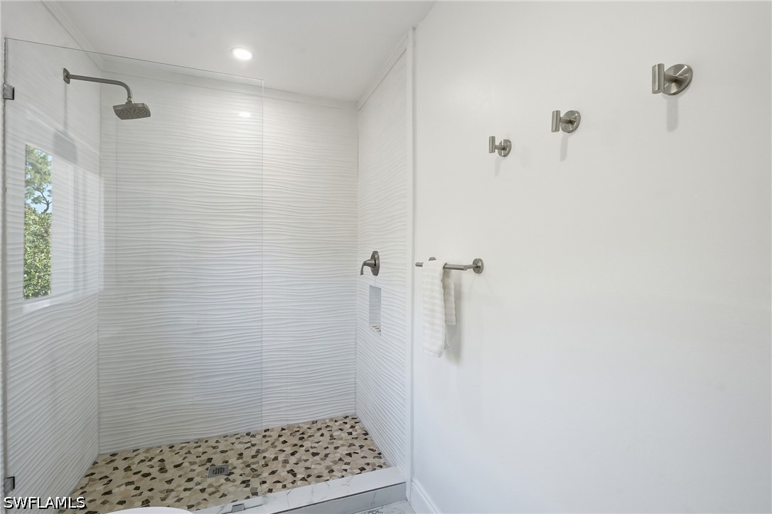 4 Bed Pool Home for Sale in Hallendale, photo 9