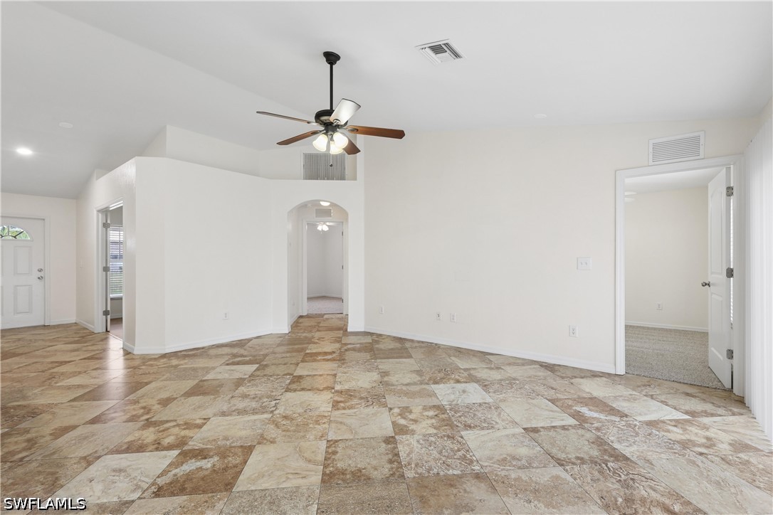 3 Bed SingleFamilyResidence for Sale in Cape Coral, photo 9