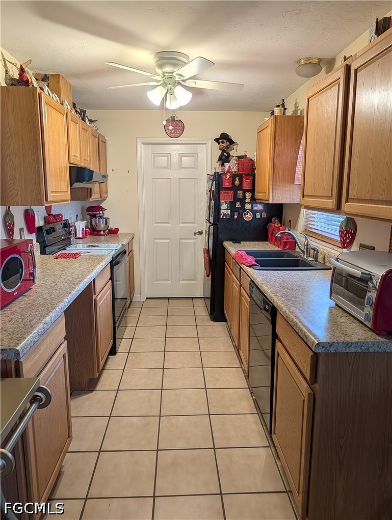 2 Bed SingleFamilyResidence for Sale in Cape Coral, photo 9