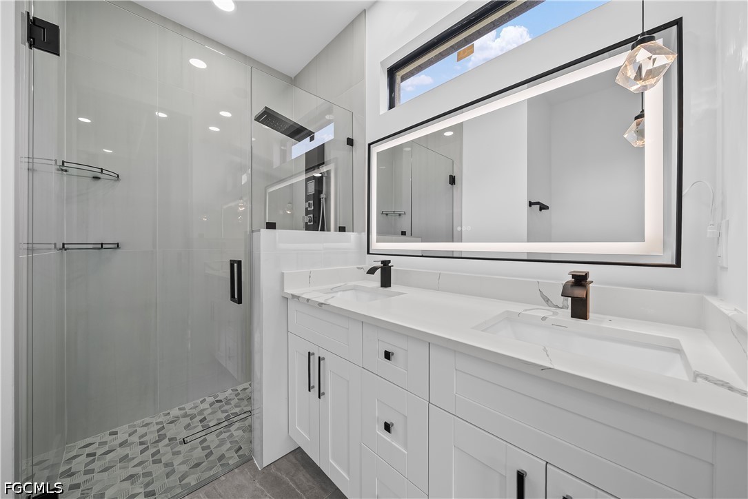 3 Bed SingleFamilyResidence for Sale in Lehigh Acres, photo 9