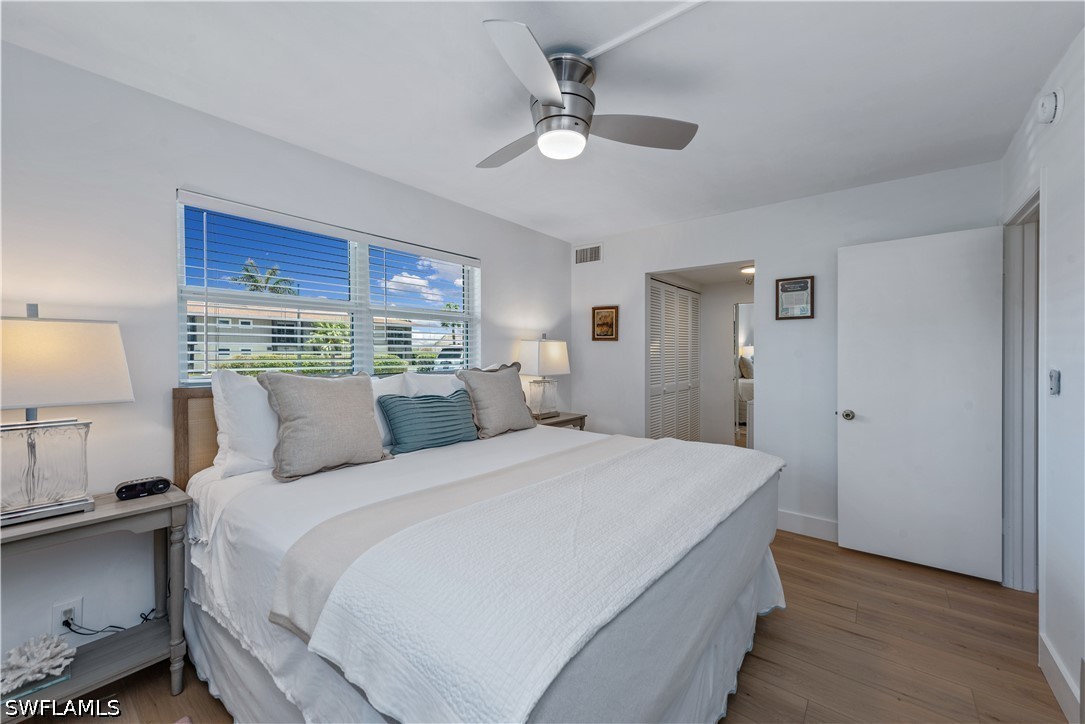 1 Bed Waterfront Home for Sale in Marco Island, photo 9