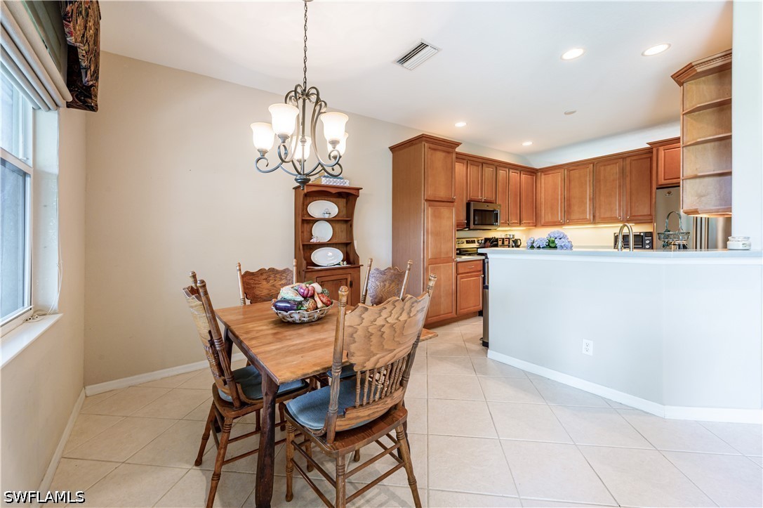 5 Bed SingleFamilyResidence for Sale in Naples, photo 9