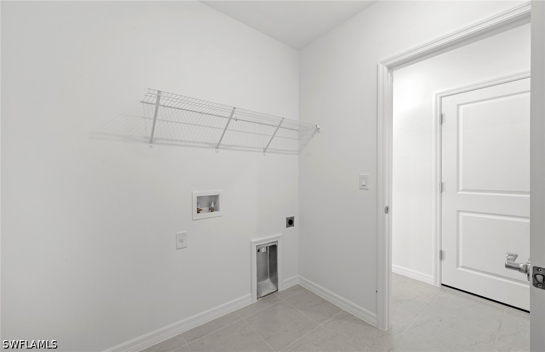 4 Bed SingleFamilyResidence for Sale in Whispering Lakes, photo 9