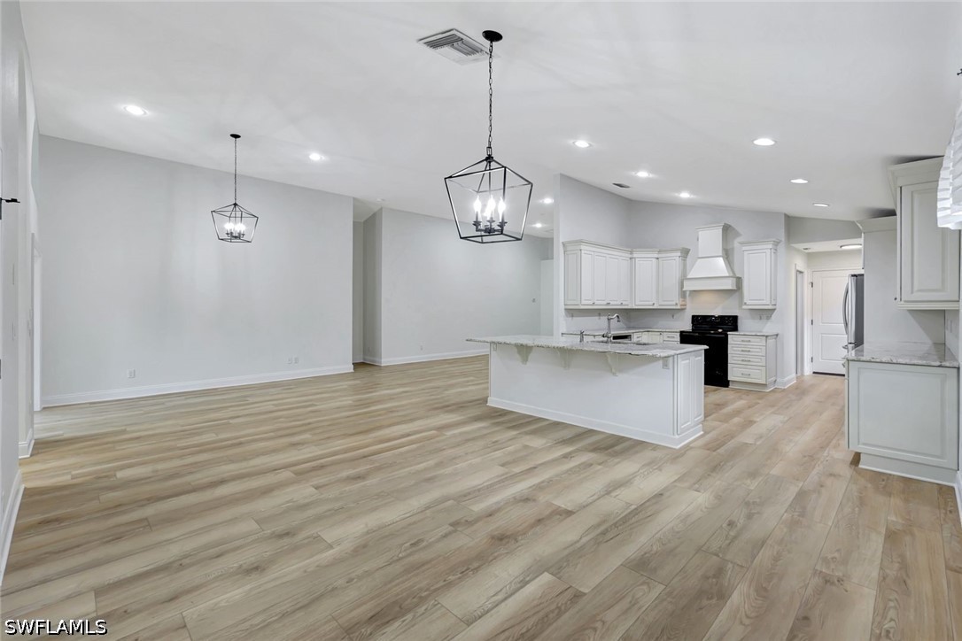 5 Bed Pool Home for Sale in Autumn Woods, photo 9