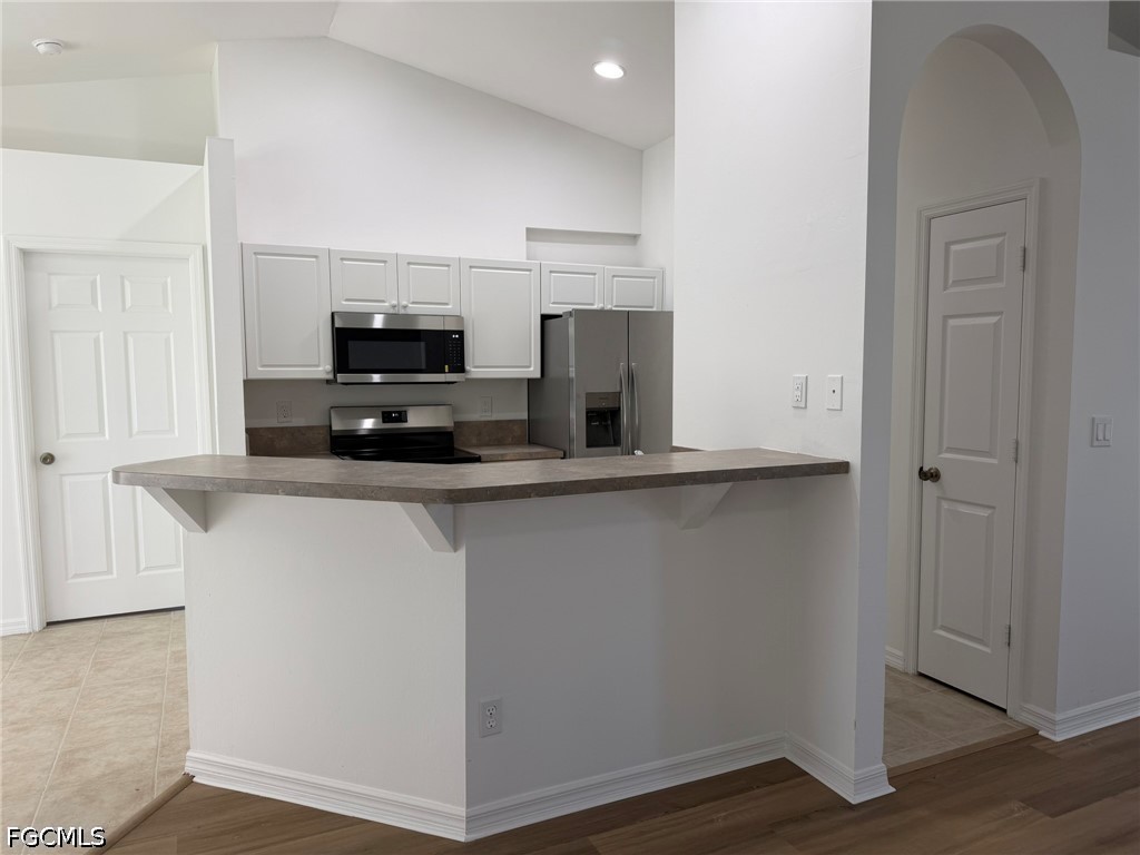 3 Bed SingleFamilyResidence for Sale in Cape Coral, photo 9
