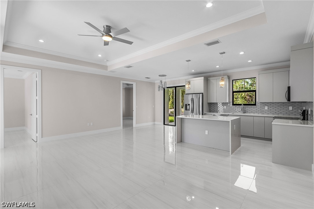 3 Bed SingleFamilyResidence for Sale in Naples, photo 9