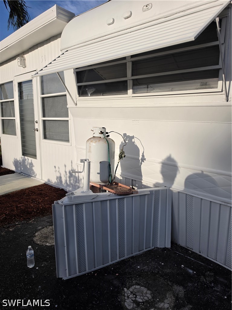 2 Bed ManufacturedHome for Sale in Naples, photo 9