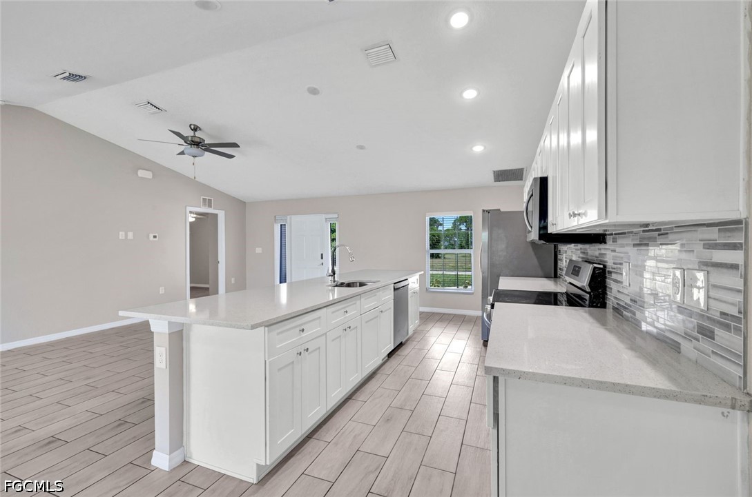 4 Bed SingleFamilyResidence for Sale in Cape Coral, photo 9