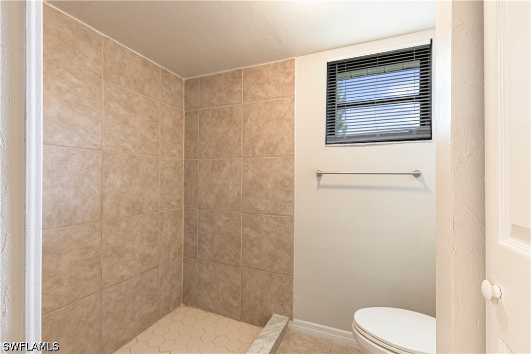 3 Bed Pool Home for Sale in Cape Coral, photo 9