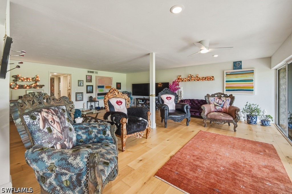 2 Bed Condominium for Sale in Naples, photo 9