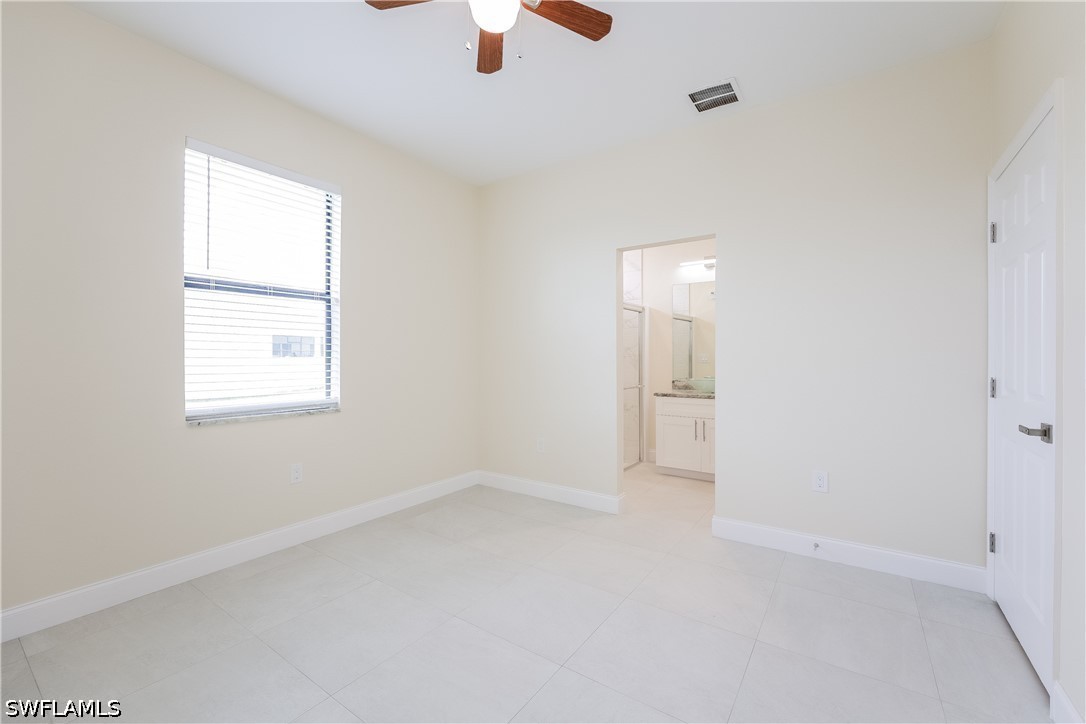 3 Bed SingleFamilyResidence for Sale in Lehigh Acres, photo 9
