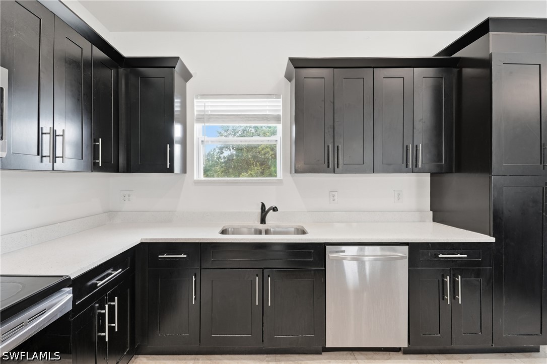 3 Bed SingleFamilyResidence for Sale in Naples, photo 9