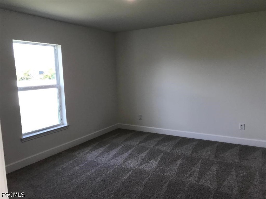 3 Bed SingleFamilyResidence for Sale in Cape Coral, photo 9