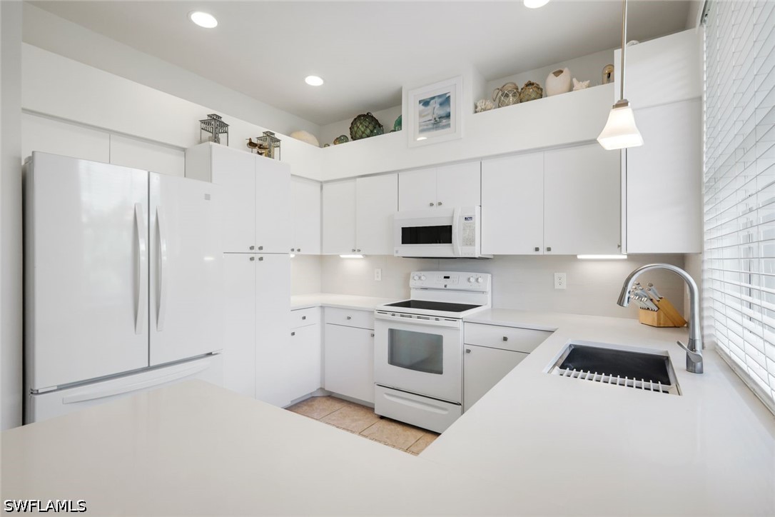 3 Bed SingleFamilyResidence for Sale in Imperial Shores, photo 9