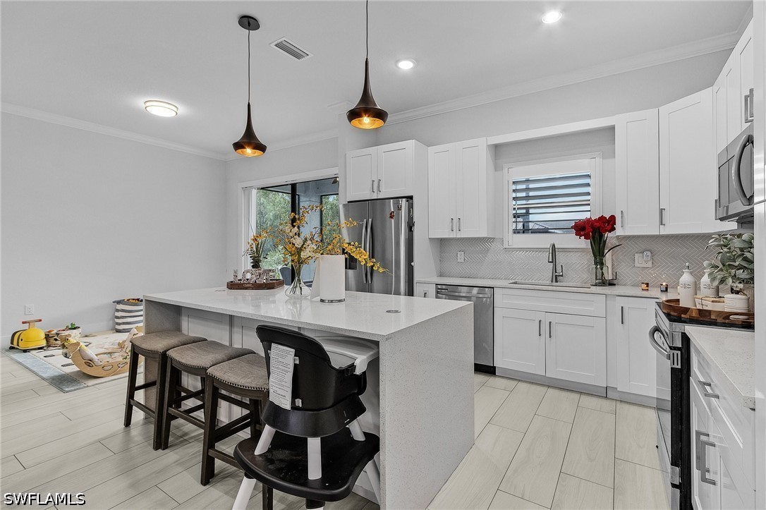 4 Bed SingleFamilyResidence for Sale in Lehigh Acres, photo 9
