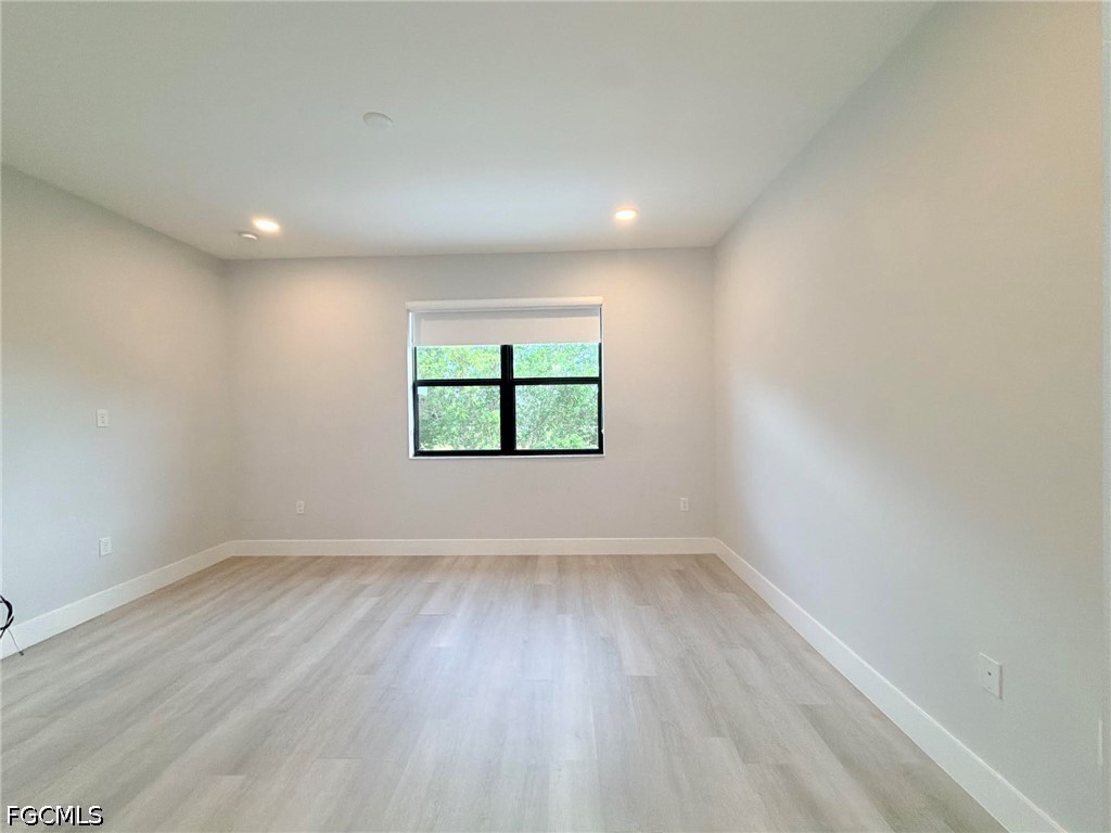 3 Bed SingleFamilyResidence for Sale in Naples, photo 9