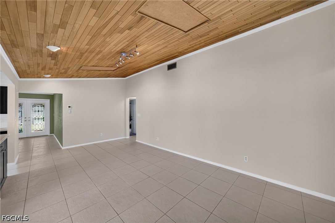 3 Bed Pool Home for Sale in Cape Coral, photo 9