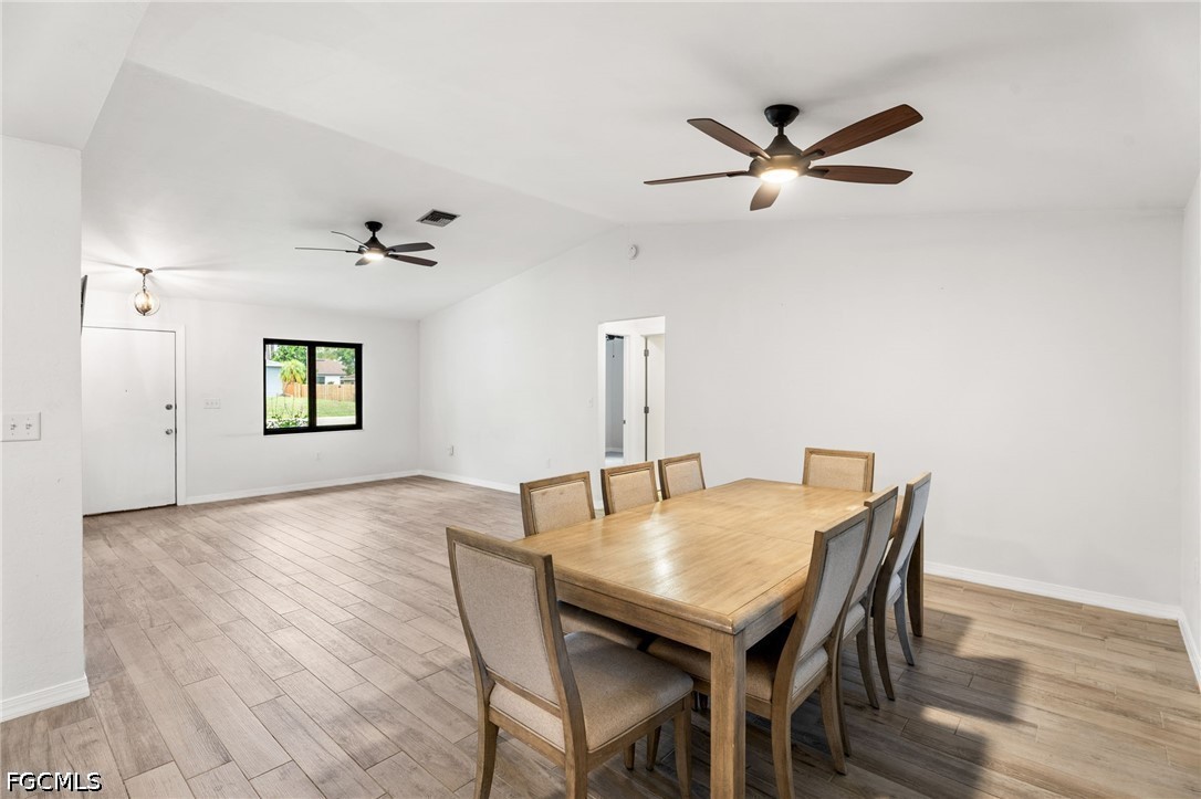 3 Bed SingleFamilyResidence for Sale in San Carlos Park, photo 9