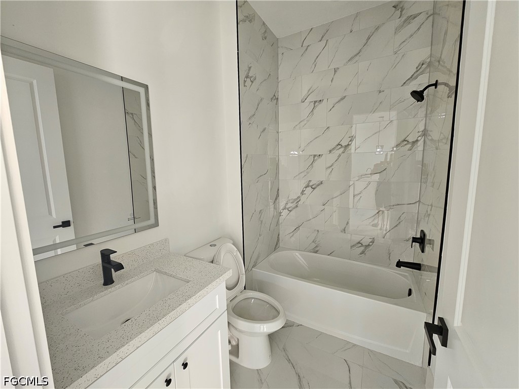 3 Bed Duplex for Sale in Cape Coral, photo 9