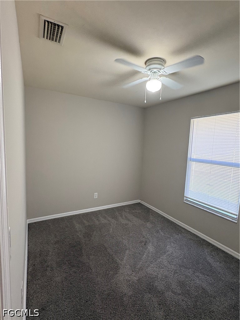 3 Bed SingleFamilyResidence for Sale in Fort Myers, photo 9