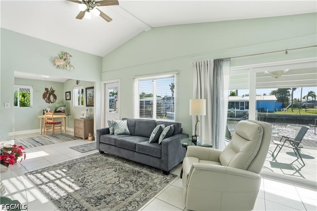 2 Bed Waterfront Home for Sale in Matlacha, photo 9