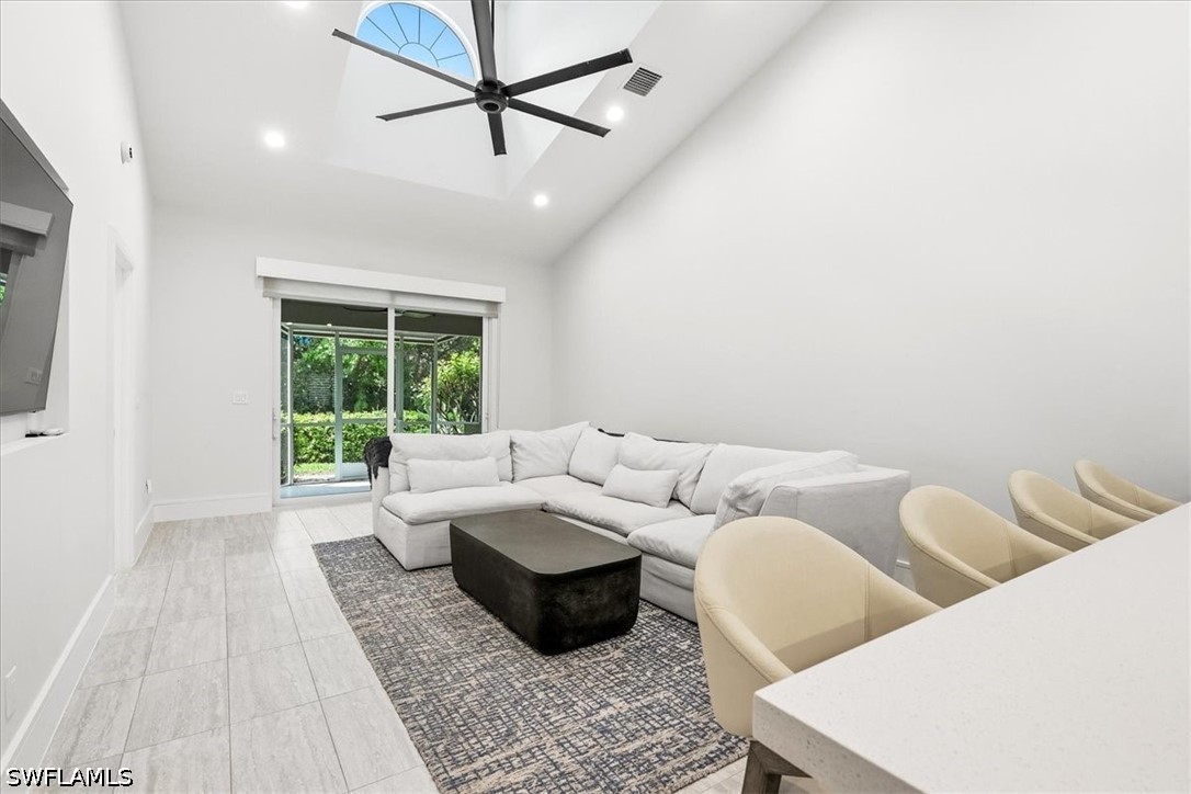 3 Bed Townhouse for Sale in Monterey, photo 9