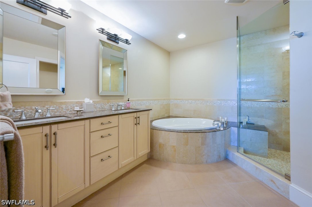 2 Bed Condominium for Sale in The Strada, photo 9