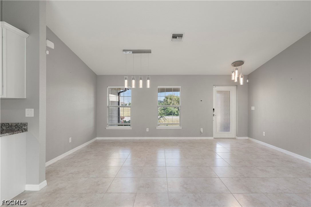 4 Bed SingleFamilyResidence for Sale in Cape Coral, photo 9