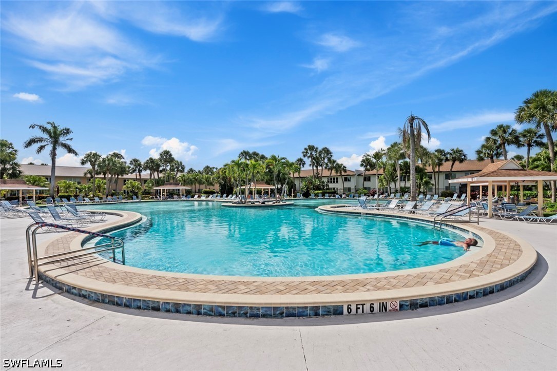 2 Bed Condominium for Sale in Winterpark, photo 9