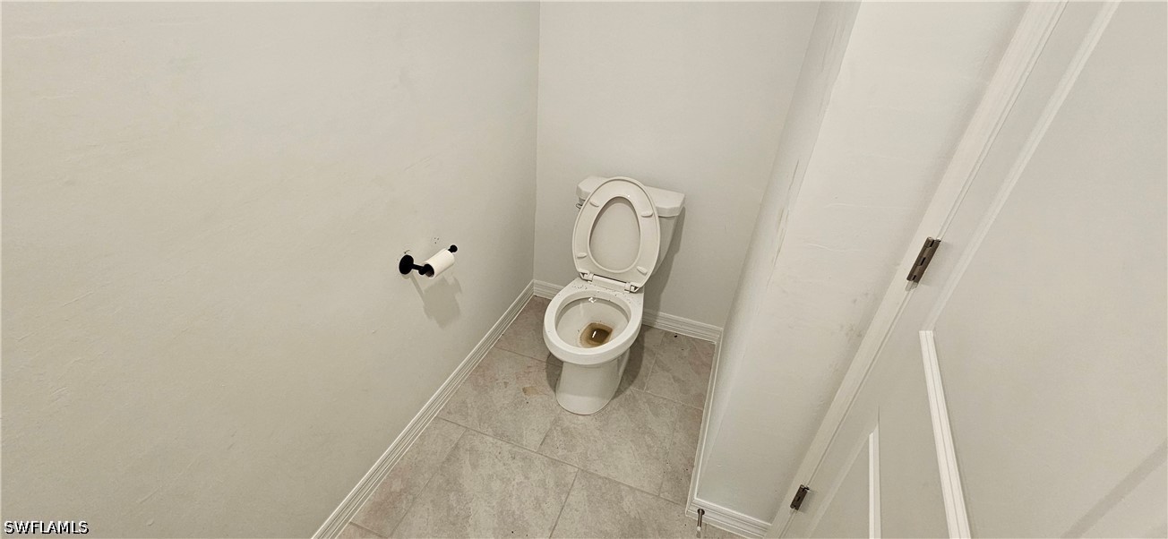 5 Bed SingleFamilyResidence for Sale in Savanna Lakes, photo 9