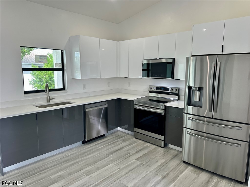 4 Bed SingleFamilyResidence for Sale in Cape Coral, photo 9