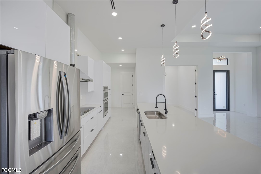 3 Bed SingleFamilyResidence for Sale in Lehigh Acres, photo 9