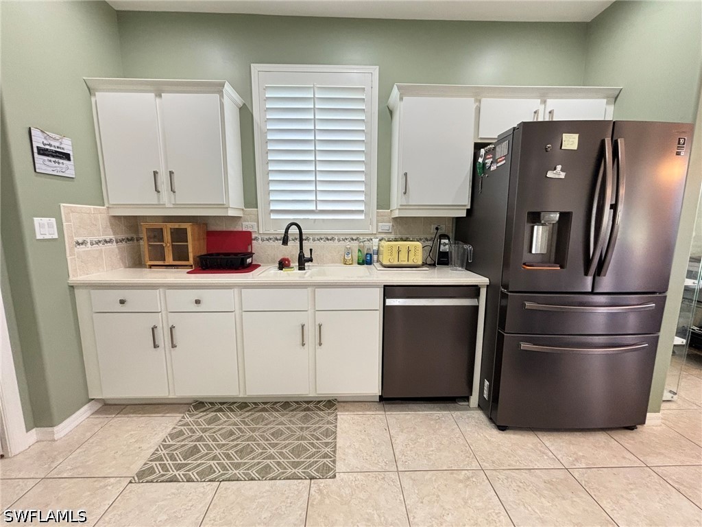 2 Bed Pool Home for Sale in Naples, photo 9
