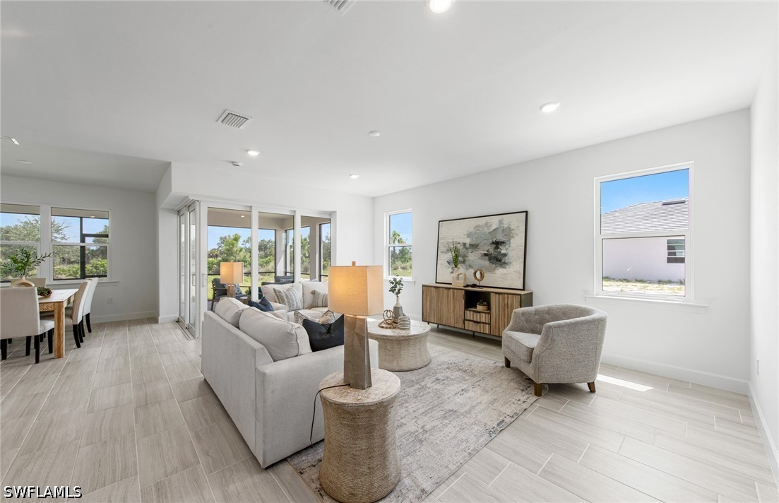 3 Bed SingleFamilyResidence for Sale in Alva, photo 9