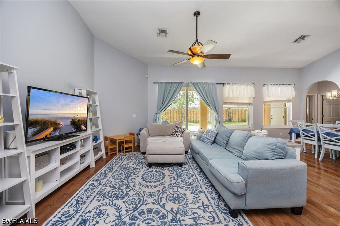 4 Bed SingleFamilyResidence for Sale in Naples, photo 9