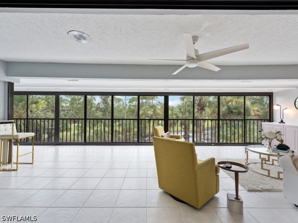 2 Bed Condominium for Sale in Eagle Creek, photo 9