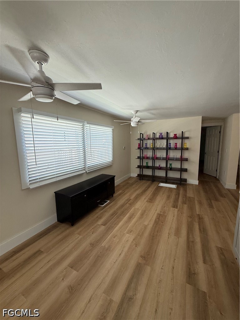 2 Bed ManufacturedHome for Sale in Naples, photo 9
