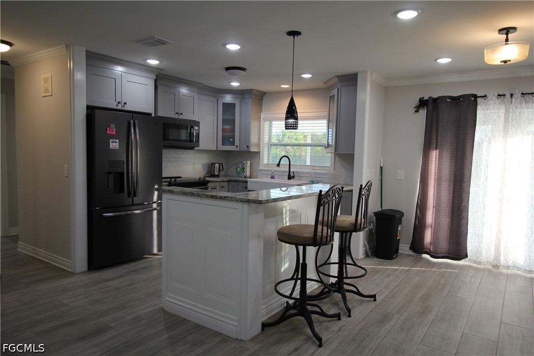 3 Bed SingleFamilyResidence for Sale in Cape Coral, photo 9
