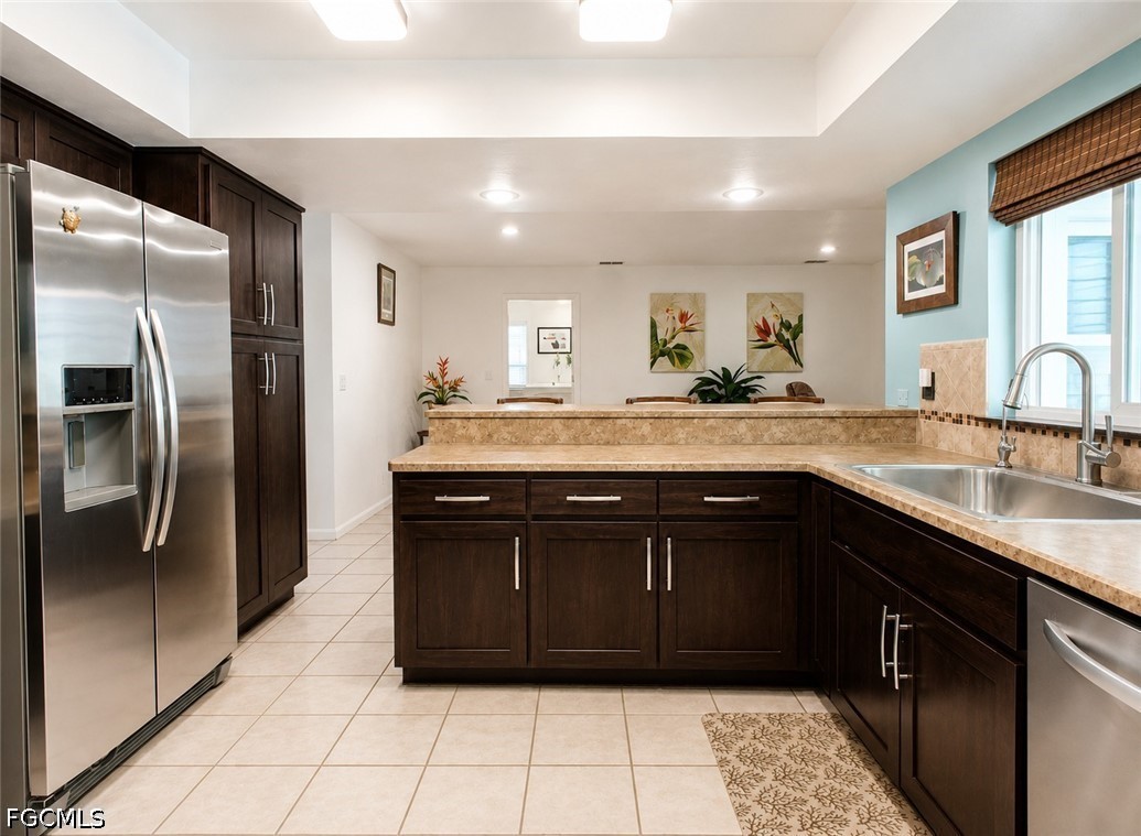 3 Bed Pool Home for Sale in Cape Coral, photo 9