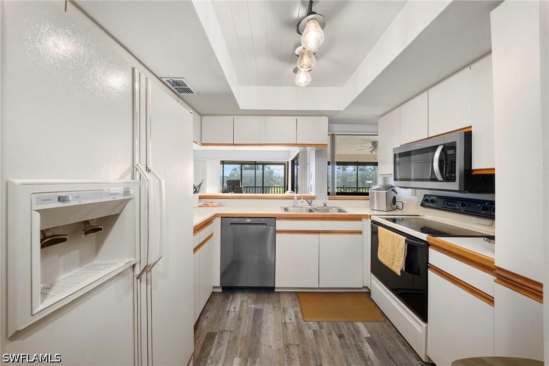 3 Bed Condominium for Sale in Fairways, photo 9
