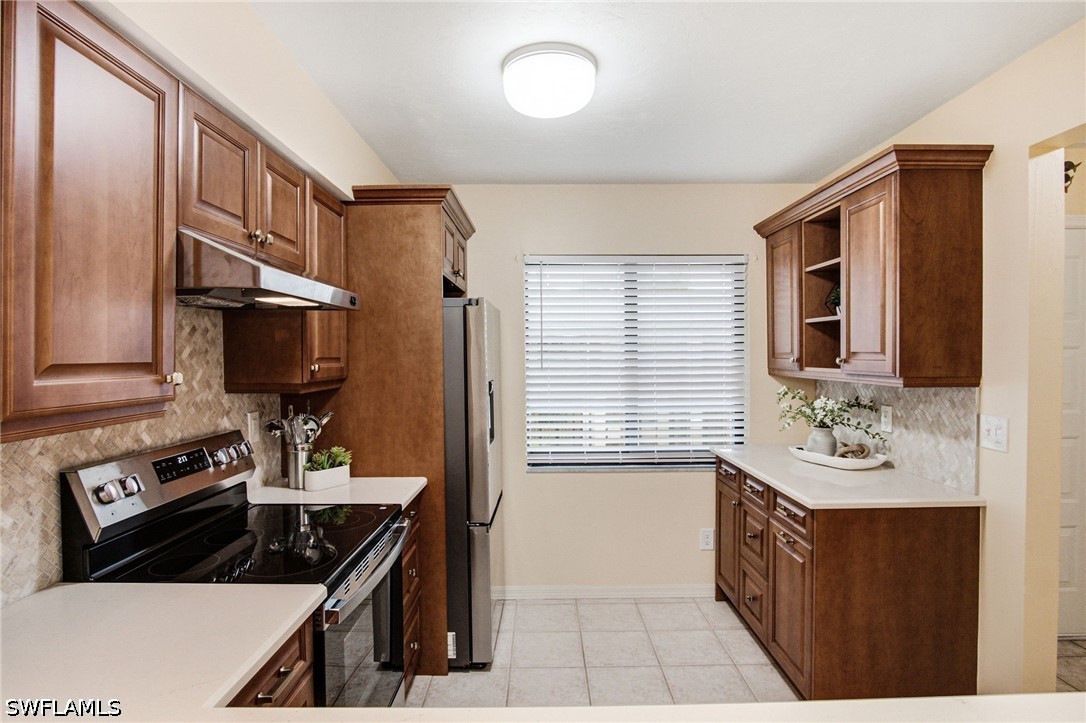 2 Bed Pool Home for Sale in Foxwood, photo 9