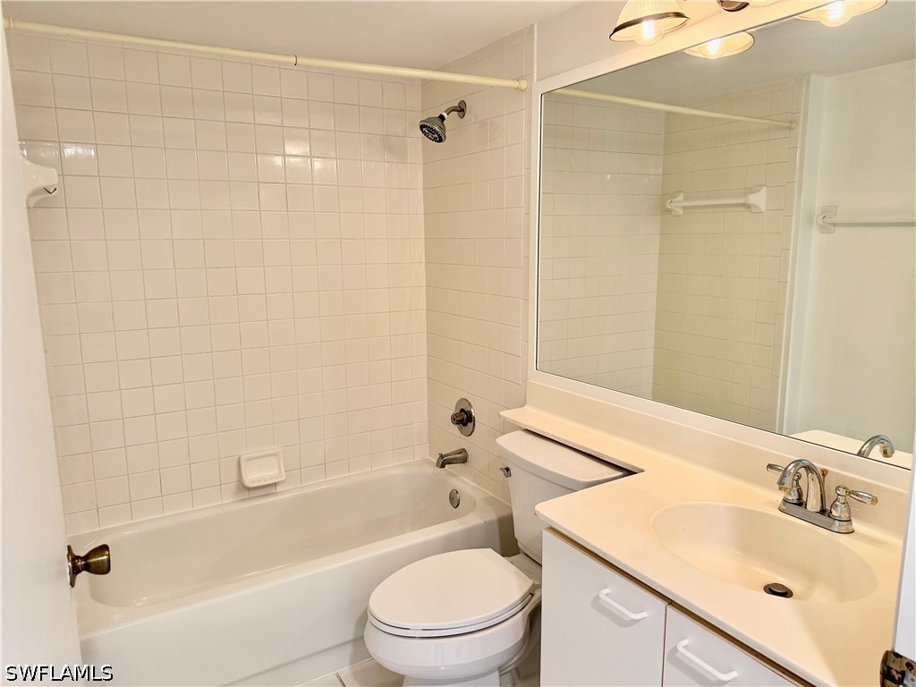 2 Bed Condominium for Sale in Naples, photo 9